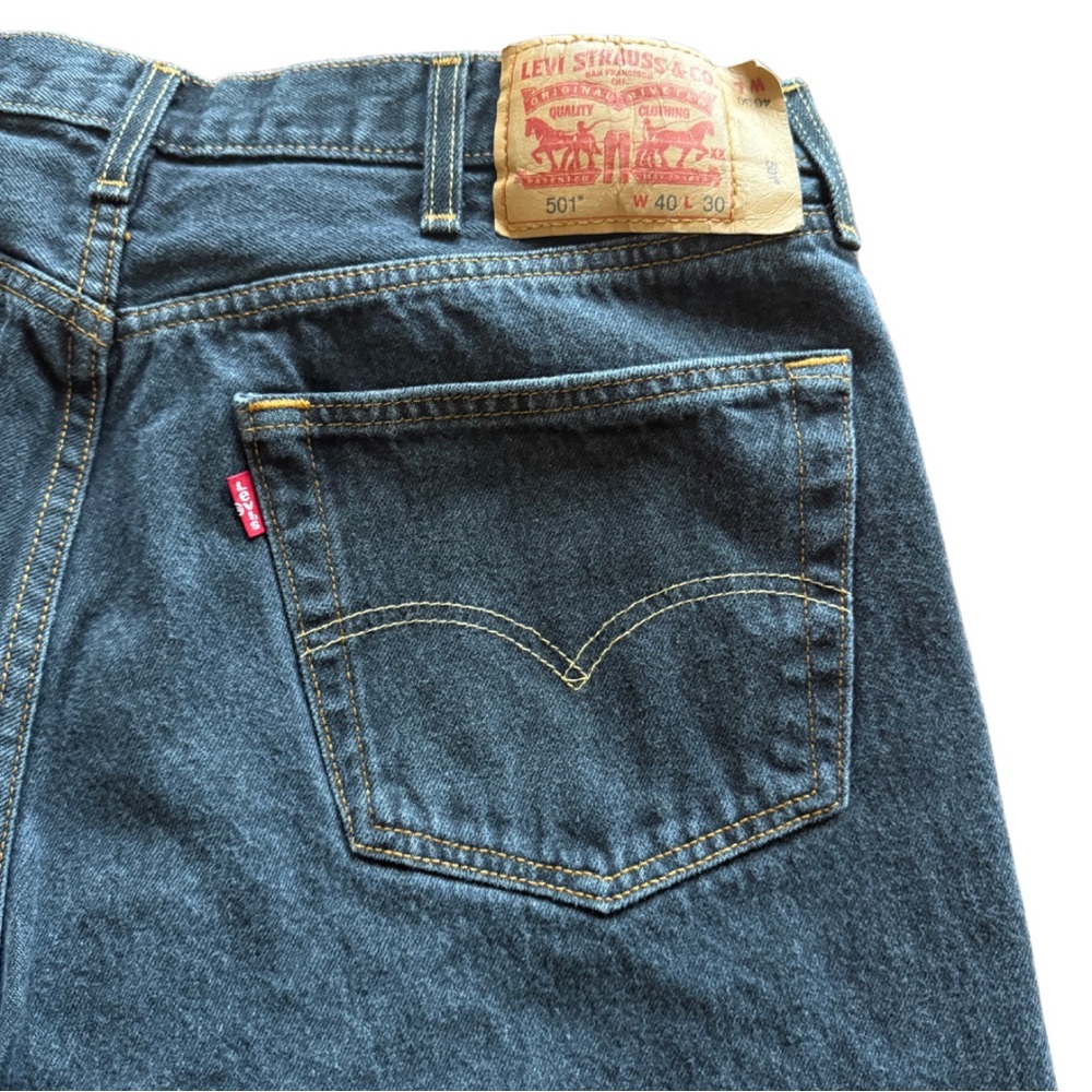 Levi’s 501 Men’s Jeans Size 40x30 Button Fly 100% Cotton Classic Fit - Picture 4 of 4